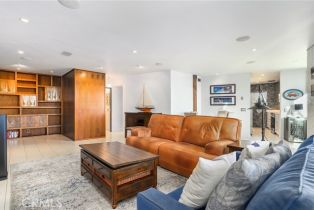 Condominium, 8401 Fountain ave, West Hollywood , CA 90069 - 2