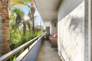 Condominium, 8401 Fountain ave, West Hollywood , CA 90069 - 23