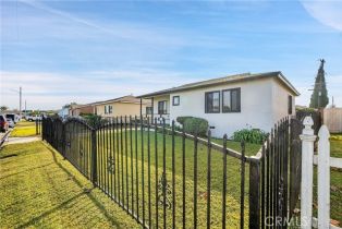 Single Family Residence, 206 Newfield st, Gardena, CA 90248 - 4