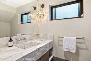 Single Family Residence, 716 The Strand, Manhattan Beach, CA 90266 - 45