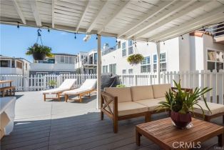 Residential Income, 203 15th, Manhattan Beach, CA 90266 - 4