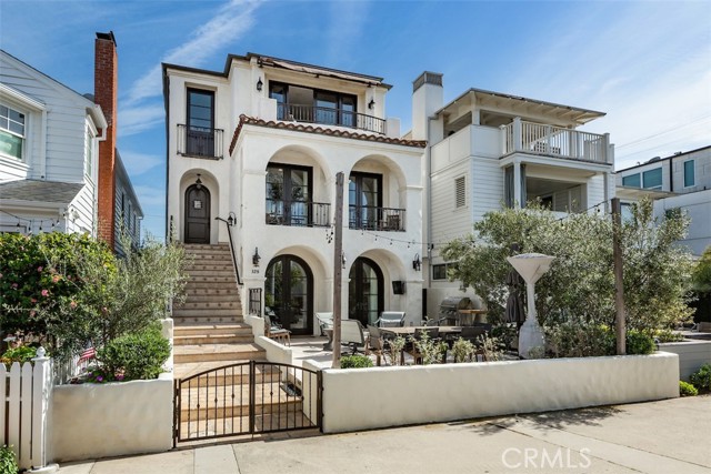 Single Family Residence, 328 8th street, Manhattan Beach, CA 90266 - 1