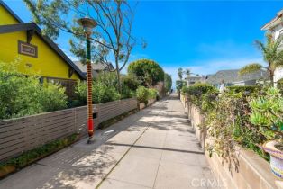 Residential Income, 40 24th pl, Venice, CA 90291 - 5