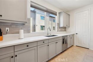 Condominium, 14035 Zirconia ln, Gardena, CA 90247 - 14