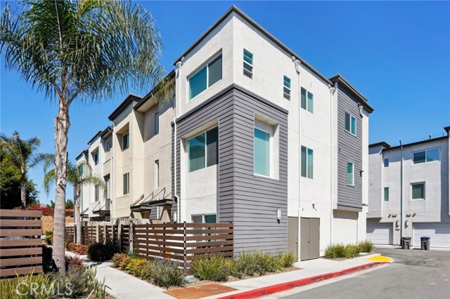 Condominium, 14035 Zirconia ln, Gardena, CA 90247 - 1