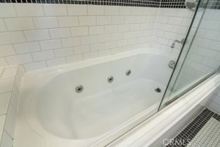 Residential Income, 3700 Arbolada Road, Los Feliz, CA 90027 - 41