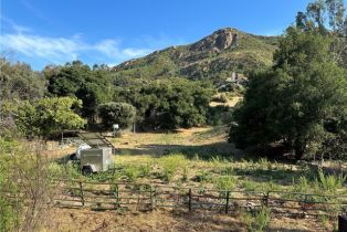 , 30100 Mulholland, Agoura Hills, CA 91301 - 4