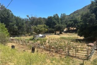 , 30100 Mulholland, Agoura Hills, CA 91301 - 5