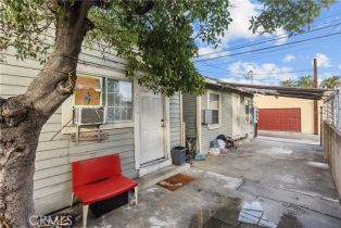 Residential Income, 833 Pepper WAY, Glendale, CA  Glendale, CA 91205