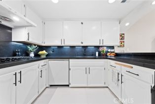 Condominium, 5255 Zelzah ave, Encino, CA 91316 - 2