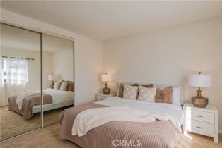 Condominium, 5403 Newcastle ave, Encino, CA 91316 - 13