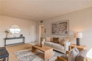 Condominium, 5403 Newcastle ave, Encino, CA 91316 - 3