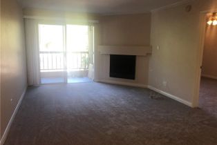 Condominium, 21400 Burbank blvd, Woodland Hills, CA 91367 - 2