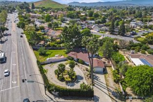 Single Family Residence, 1633 Montgomery rd, Thousand Oaks, CA 91360 - 3