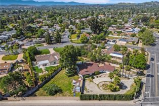 Single Family Residence, 1633 Montgomery rd, Thousand Oaks, CA 91360 - 4