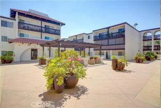 Condominium, 5334 Lindley AVE, Encino, CA  Encino, CA 91316