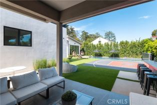 Single Family Residence, 13340 Chandler blvd, Sherman Oaks, CA 91401 - 47