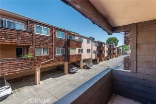 Condominium, 5349 Newcastle ave, Encino, CA 91316 - 16