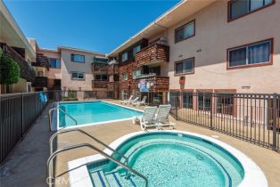 Condominium, 5349 Newcastle ave, Encino, CA 91316 - 18