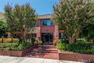 Condominium, 5349 Newcastle AVE, Encino, CA  Encino, CA 91316