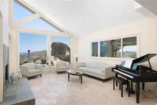 Single Family Residence, 96 Stagecoach rd, Bell Canyon, CA 91307 - 4