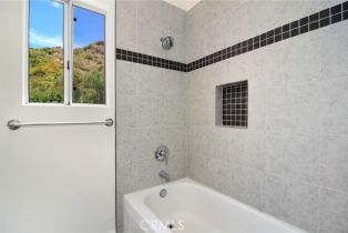 Single Family Residence, 29831 Vista Del Arroyo, Agoura Hills, CA 91301 - 24