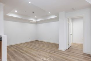 Condominium, 12407 Moorpark st, Studio City, CA 91604 - 12