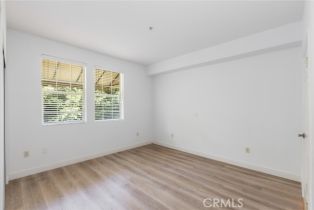 Condominium, 12407 Moorpark st, Studio City, CA 91604 - 18