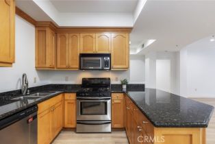 Condominium, 12407 Moorpark st, Studio City, CA 91604 - 5