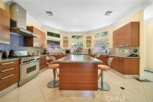 Single Family Residence, 3946 Knobhill dr, Sherman Oaks, CA 91423 - 14