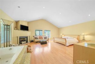 Single Family Residence, 3946 Knobhill dr, Sherman Oaks, CA 91423 - 22