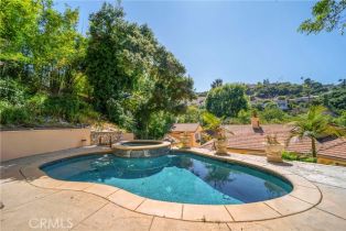 Single Family Residence, 3946 Knobhill dr, Sherman Oaks, CA 91423 - 31