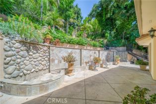 Single Family Residence, 3946 Knobhill dr, Sherman Oaks, CA 91423 - 34