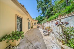 Single Family Residence, 3946 Knobhill dr, Sherman Oaks, CA 91423 - 36