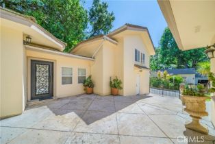 Single Family Residence, 3946 Knobhill dr, Sherman Oaks, CA 91423 - 37