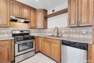 Condominium, 7775 Via Rosa Maria, Burbank, CA 91504 - 32