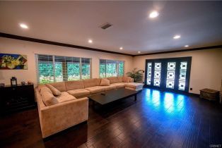 Single Family Residence, 4410 Mammoth ave, Sherman Oaks, CA 91423 - 8