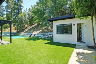 Single Family Residence, 18116 Rancho st, Tarzana, CA 91356 - 15