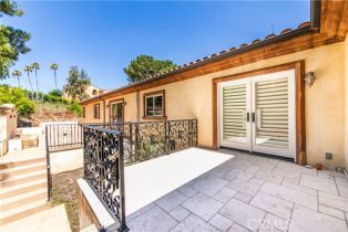 Single Family Residence, 19554 Wells dr, Tarzana, CA 91356 - 31