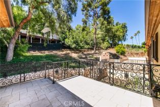 Single Family Residence, 19554 Wells dr, Tarzana, CA 91356 - 32