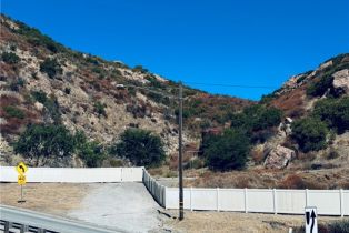 , 5 Kanan Road, Agoura Hills, CA 91301 - 3