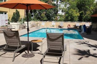 Condominium, 21301 Erwin st, Woodland Hills, CA 91367 - 21