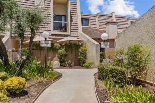 Townhouse, 18417 Collins st, Tarzana, CA 91356 - 4