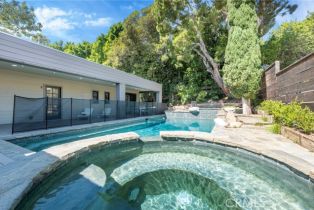 Single Family Residence, 17795 Rinaldi st, Granada Hills, CA 91344 - 33