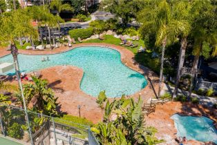 Condominium, 21500 Burbank blvd, Woodland Hills, CA 91367 - 21