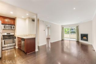 Condominium, 21500 Burbank blvd, Woodland Hills, CA 91367 - 5