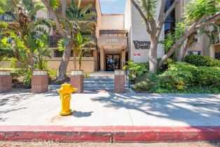 Condominium, 22100 Burbank blvd, Woodland Hills, CA 91367 - 32