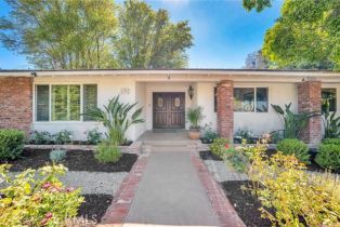 Single Family Residence, 17072 Oak View dr, Encino, CA 91436 - 2