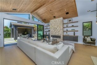 Single Family Residence, 13463 Chandler blvd, Sherman Oaks, CA 91401 - 10