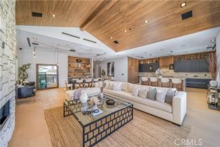 Single Family Residence, 13463 Chandler blvd, Sherman Oaks, CA 91401 - 13